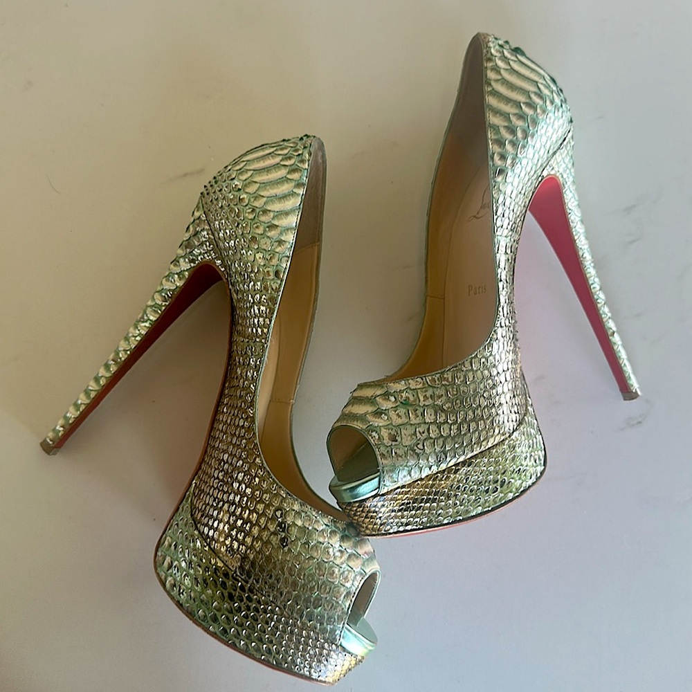 Python Metallic Green Gold Christian Louboutin La… - image 1